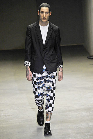 Comme des Garcons / - 2011